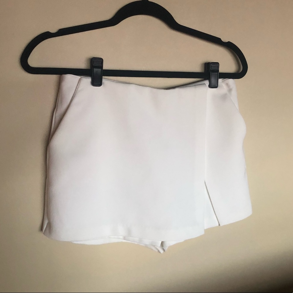 White envelope skort